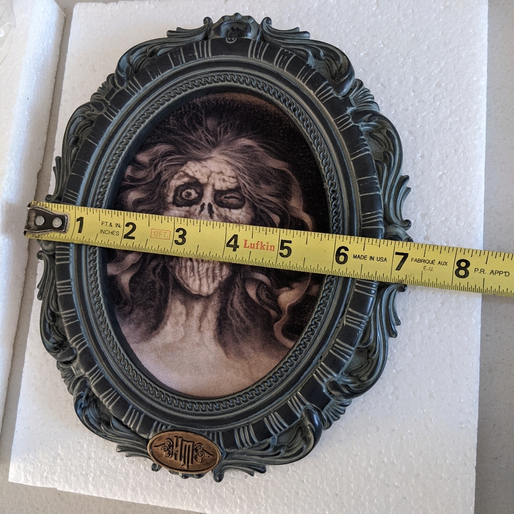 Disney Haunted Mansion Halloween Ghost Ghoul Wall Portrait Spooky Decor - Picture 4 of 12